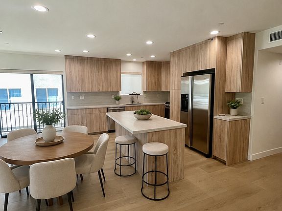 2nd image of 1146 N Hacienda Pl #4