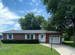 1103 E Washington Ave, Greenville, IL 62246