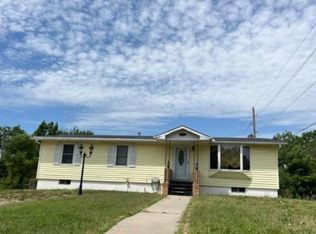 1304 Hale Dr, Junction City, KS 66441