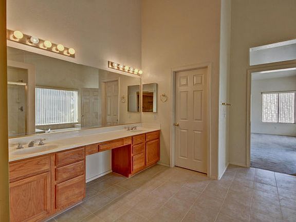 5th image of 383 W Calle De Caballos