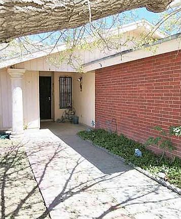 2nd image of 11133 Shiner Ave