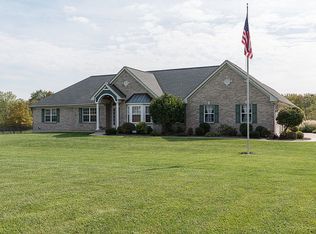 2008 Twin Oaks Dr, Loveland, OH 45140