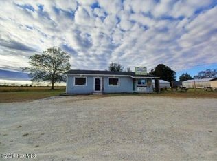 1353 Tomahawk Hwy, Harrells, NC 28444
