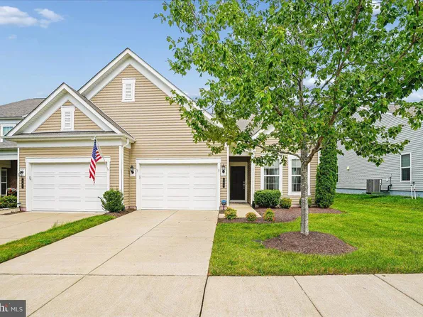 193 Long Point Dr, Fredericksburg, VA 22406