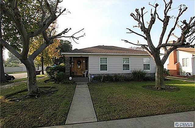 1st image of 3201 Daisy Ave