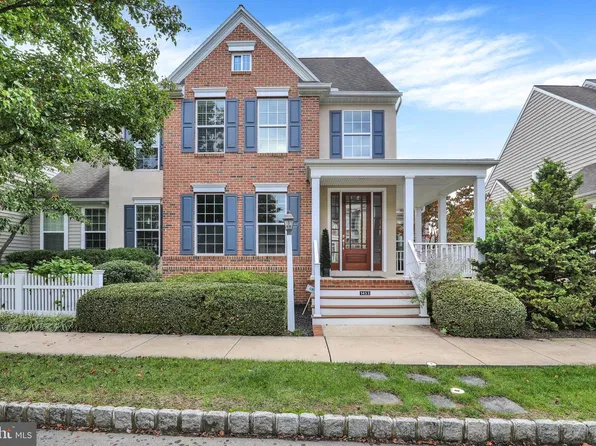 1453 Drake Ln, Lancaster, PA 17601