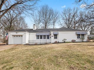 1316 Cheshire Ln, Saint Louis, MO