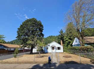 47861 Commercial St, Oakridge, OR 97463