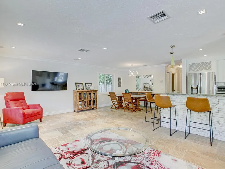 309 Oak St — Photo 25