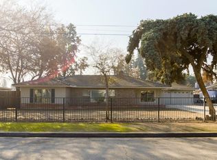 4425 W Iris Ave, Visalia, CA 93277
