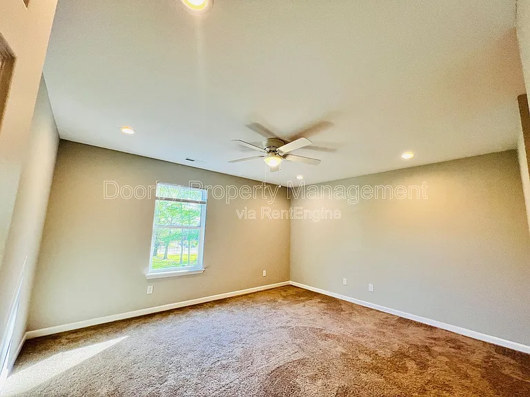 2106 Duncan Ave #104 — Photo 10