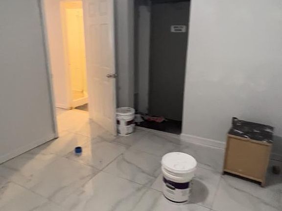 3rd image of 1305 Harrod Ave