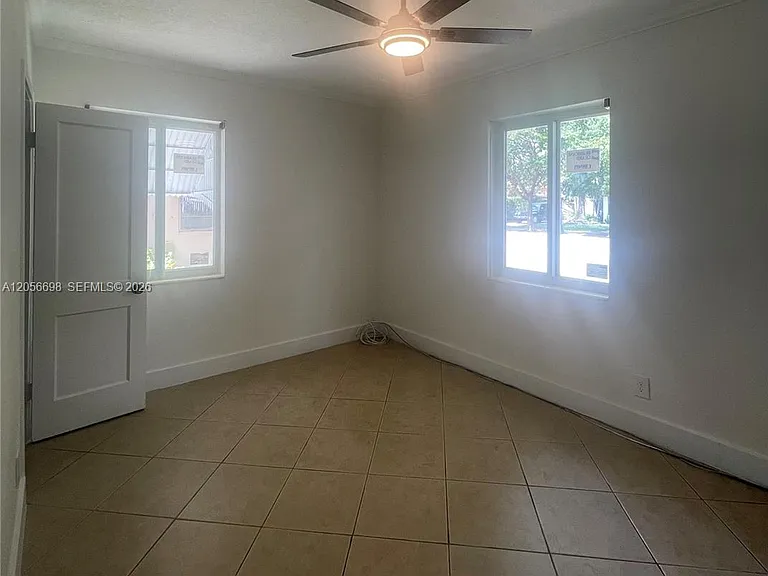 1420 NE 1st Ave — Photo 30