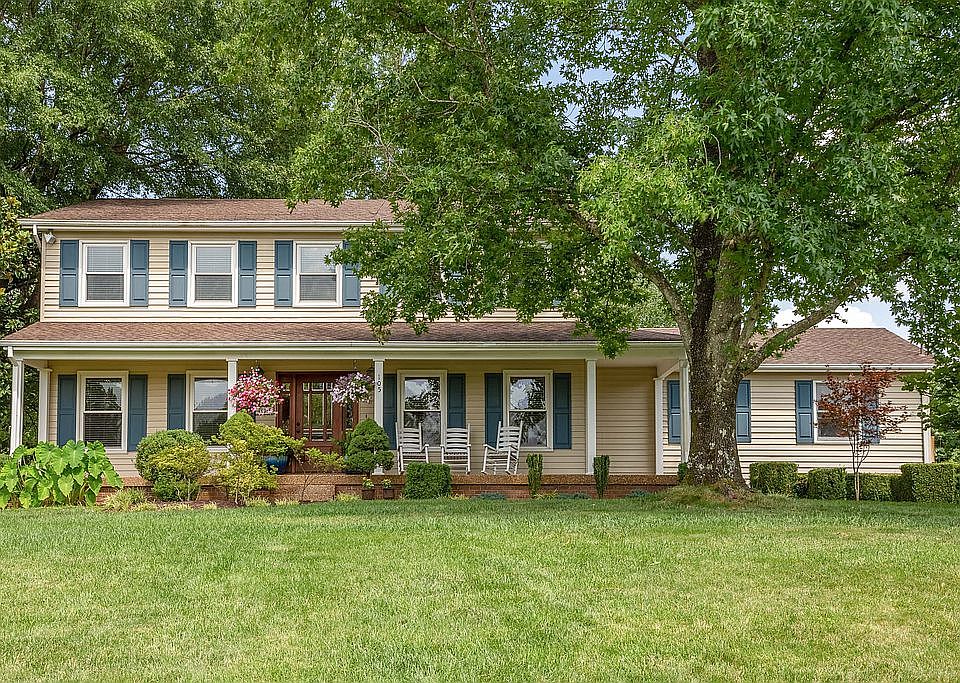 1st image of 105 Applewood Valley Dr
