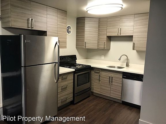 3rd image of 327 Belmont Ave E APT 11