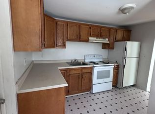 5644 Hughes Rd, Lansing, MI 48911