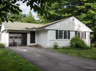 44 Myrtle St, Saratoga Springs, NY 12866