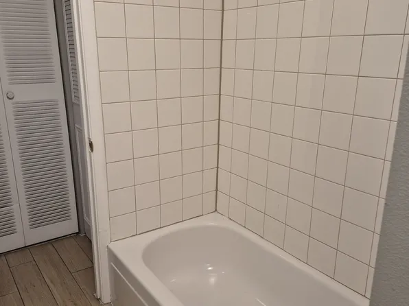 5038 El Camino Dr APT 61, Colorado Springs, CO 80918