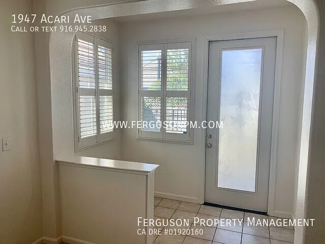 1947 Acari Ave — Photo 7