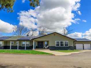 10606 Pioneer Ave, Oakdale, CA 95361