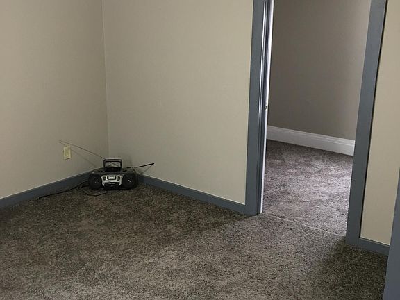 3rd image of 222 Travis St NE #2