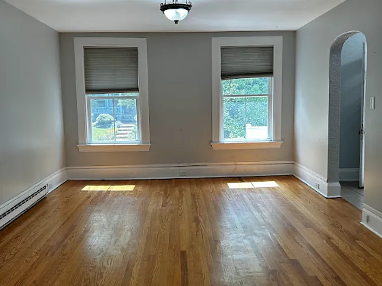 601 Clay Ave — Photo 8