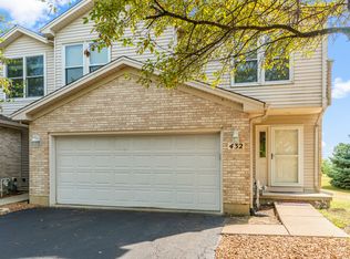 432 E Reader St, Elburn, IL 60119