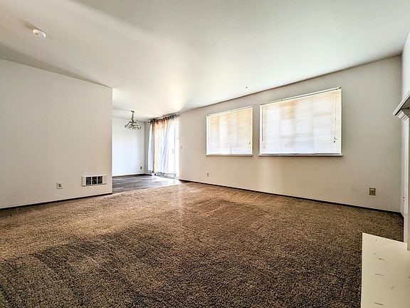 5th image of 15625 179th Ave SE #B
