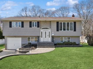 14 Wenmore Road, Commack, NY 11725