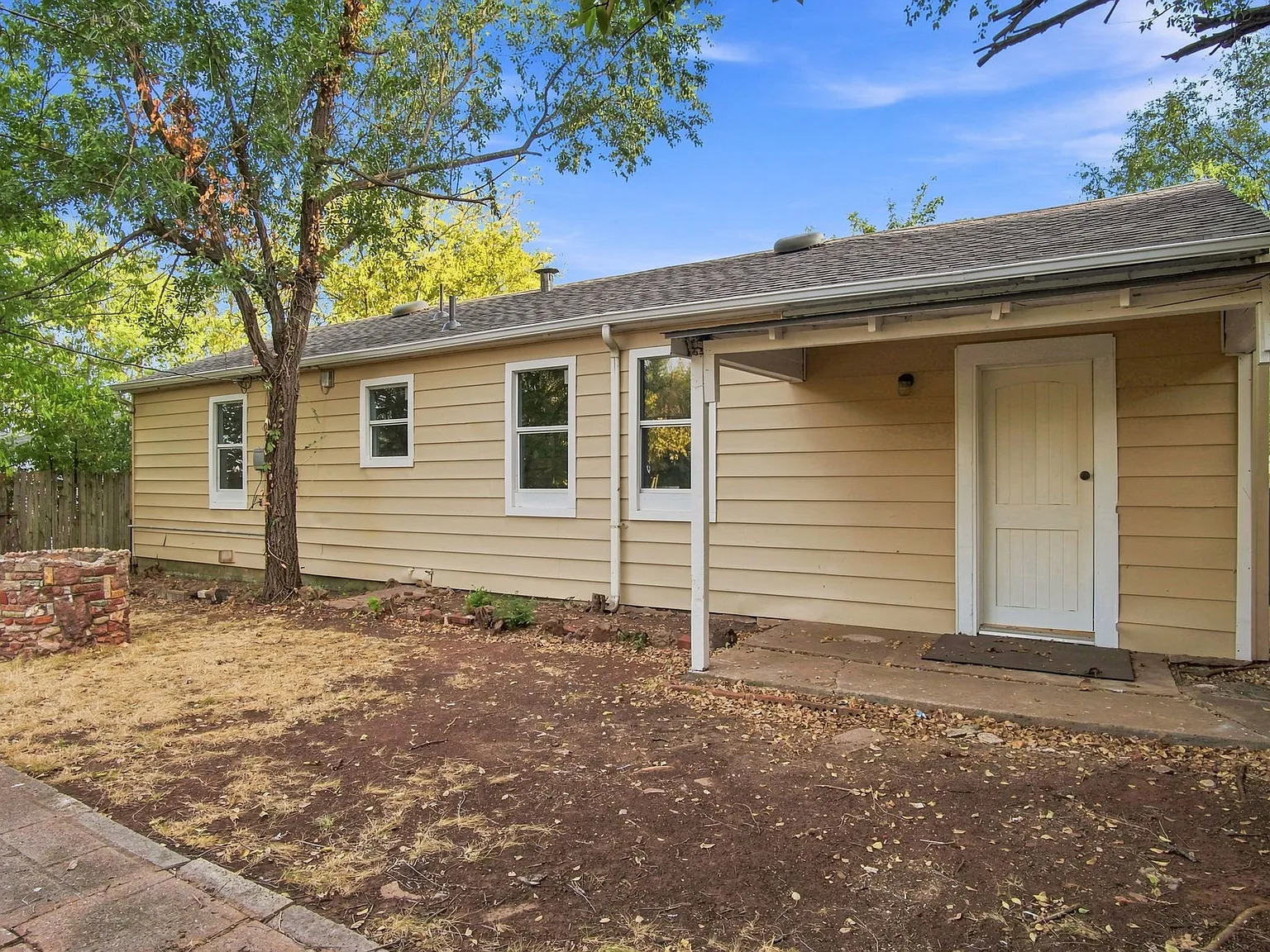 3 bed, 1202 sqft, $1,295 — Photo 4