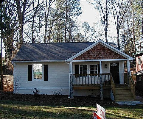 FRONT OF HOUSE