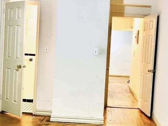 5th image of 1200 College Ave APT 1L