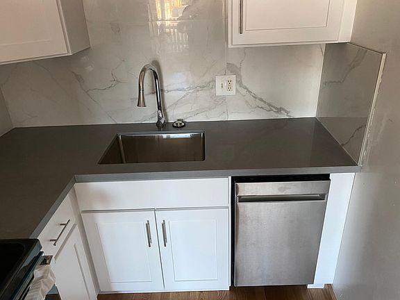 4th image of 2750 McAllister St APT 205