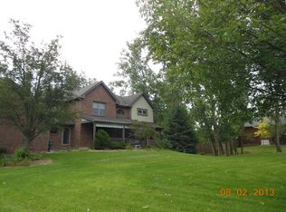 1346 Meadowlands Dr, Fairborn, OH 45324