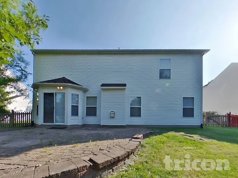911 Pine Ridge Way — Photo 25