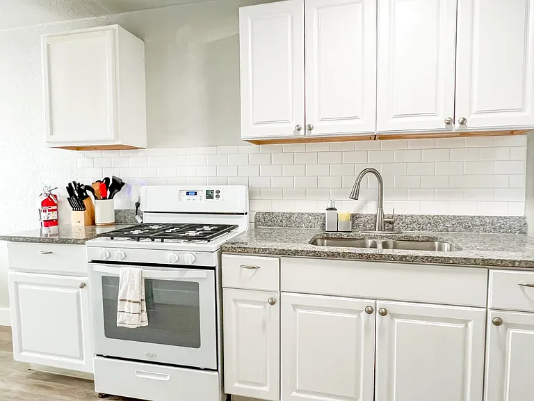 1116 Morgan Ave #202 — Photo 15