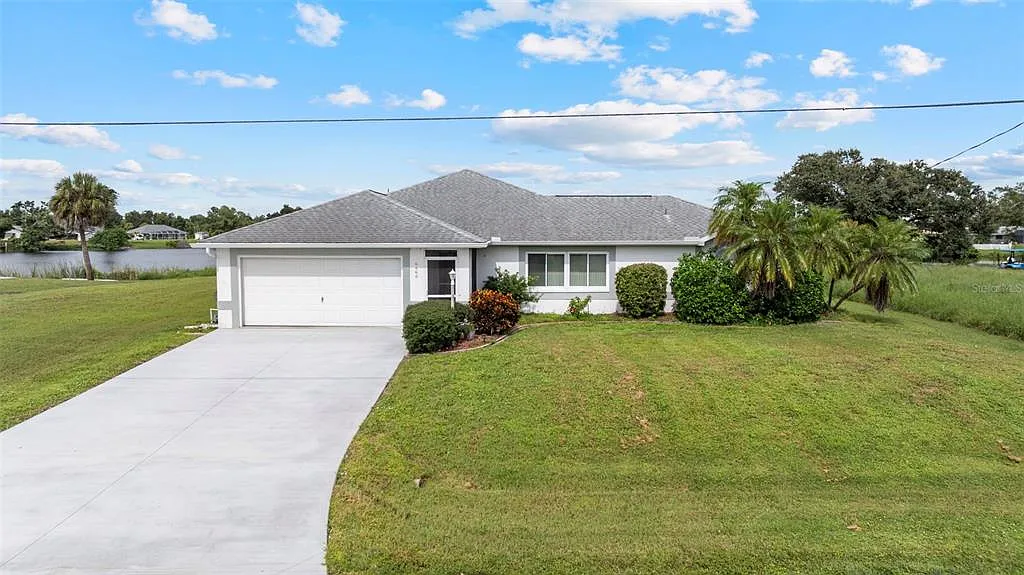 3 bed, 2.0 bath, 1672 sqft, $1,800 — Photo 4