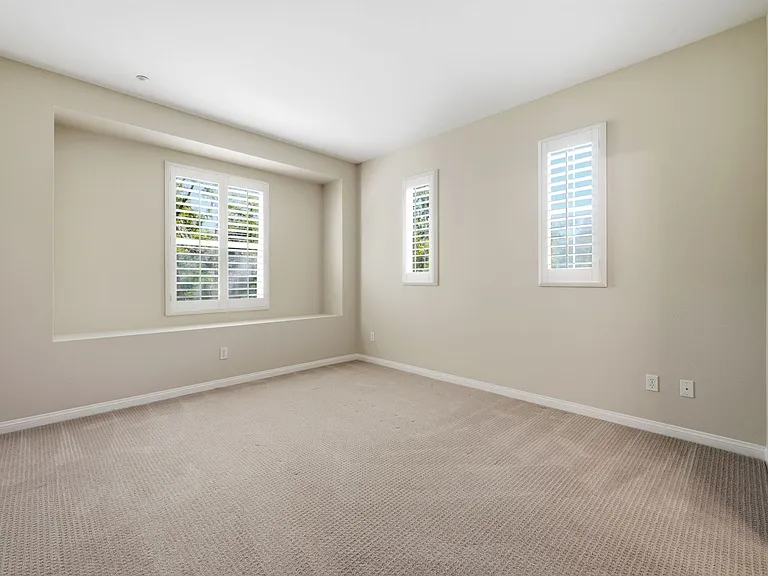 119 Coral Rose — Photo 7