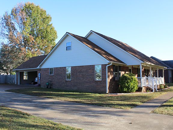 4th image of 300 Crawford Dr