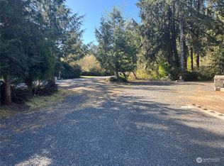 32115 Douglas Dr, Ocean Park, WA