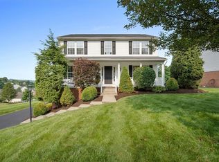 2017 Meadowridge Dr, Washington, PA 15301
