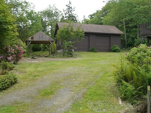 2nd image of 4715 Scenic Ln NE