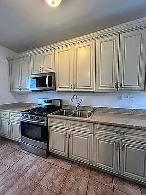 1st image of 916 Homecrest Ct #2