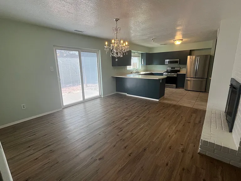 1117 Georgene Dr NE — Photo 6