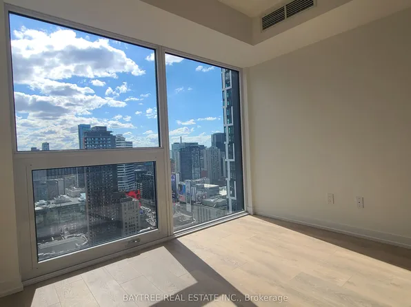 82 Dalhousie St #2309, Toronto, ON M5B 0C5