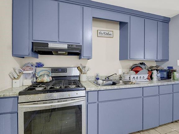 3rd image of 3213 Agualeguas St