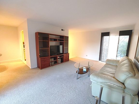 4th image of 2216 Country Club Dr #21