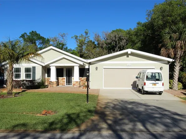 431 Sioux Blvd, Oak Hill, FL 32759