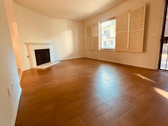 3rd image of 1077 Santo Antonio Dr APT 13