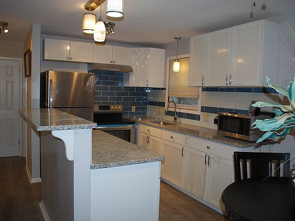 4th image of 1894 Pinecrest Ct